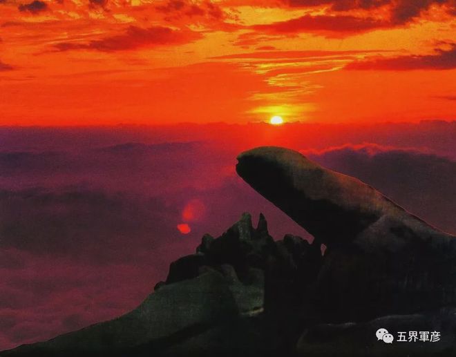 泰山多高海拔-泰山海拔 1545 米，五岳之首，壮丽日出，超越自我的精神象征