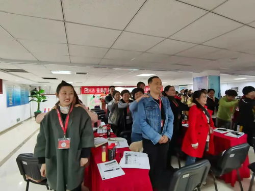 捏肩膀互动游戏,轻松愉悦的身心放松之旅