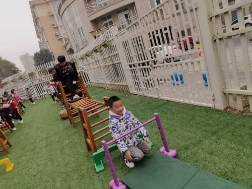大班器械自主游戏,器械探索与创造力绽放