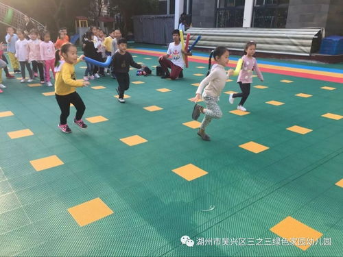 泡沫棒自主游戏,幼儿自主探索与创造力培养的实践案例